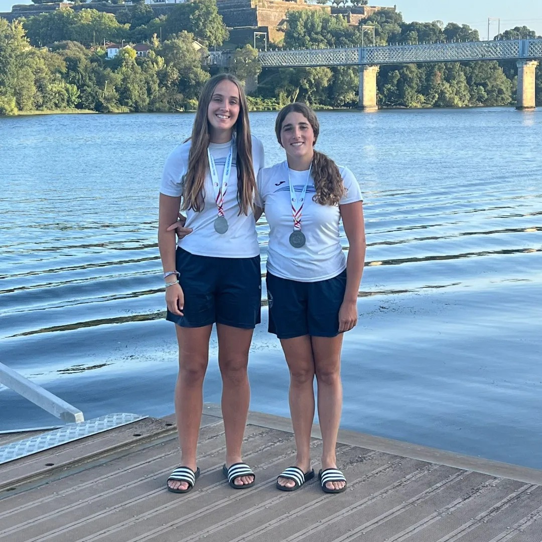 Plata para Paola Viscarret y Amagoia Blanco, del Club Nataci&oacute;n Pamplona, en el Campeonato de Espa&ntilde;a de R&iacute;os